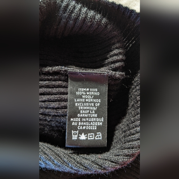 Black Sweater - Picture 6 of 6